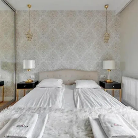 Apartment Elegant And Modern Dom & House In *
