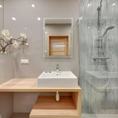 Elegant And Modern Dom & House In Apartment *